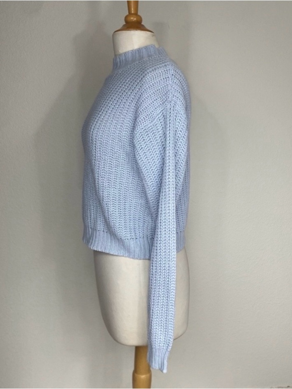 Love Change Italy Women's Baby Blue Chunky Knit Crop Sweater Size Large Casual - Picture 2 of 16